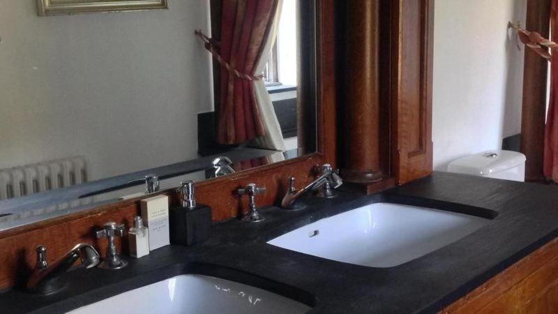 Harlington  하를턴 매너 B&B 객실 사진